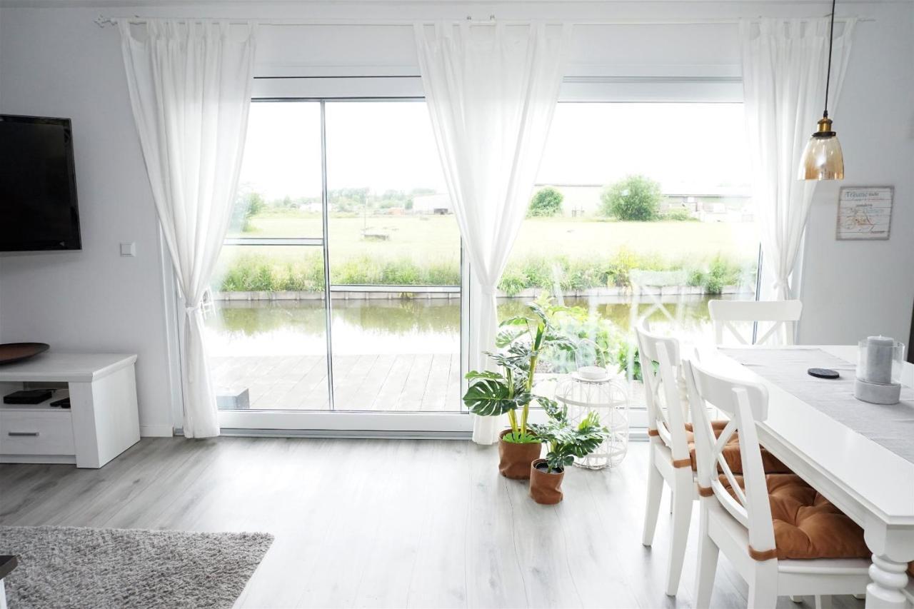 Ferienhaus Max Am Wasser Ferienpark Vislust Wervershoof Exterior photo